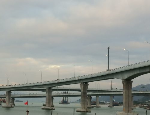 屯门至赤鱲角连接路南面的高架桥